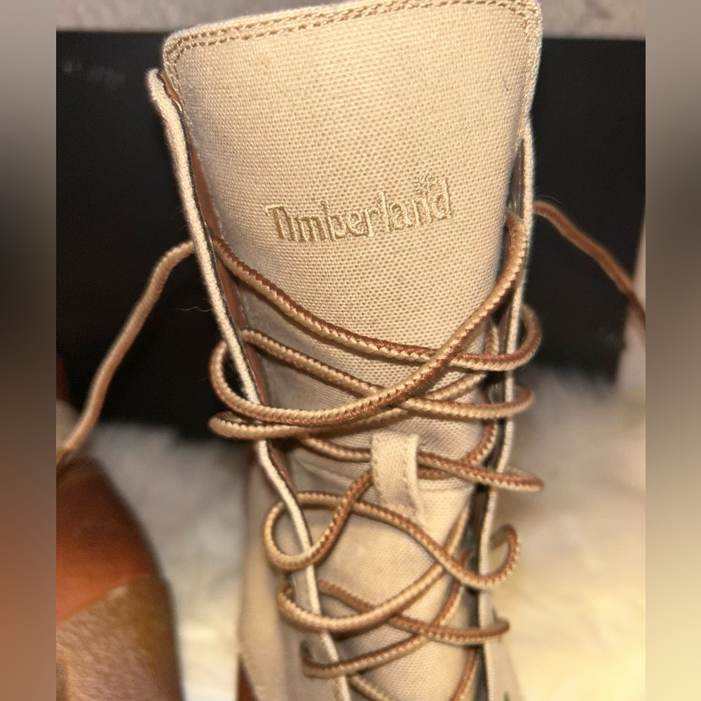 SIZE: US Women’s 8 Tan/ brown Lace-up Timberland heeled booties (w/ Ortholite)